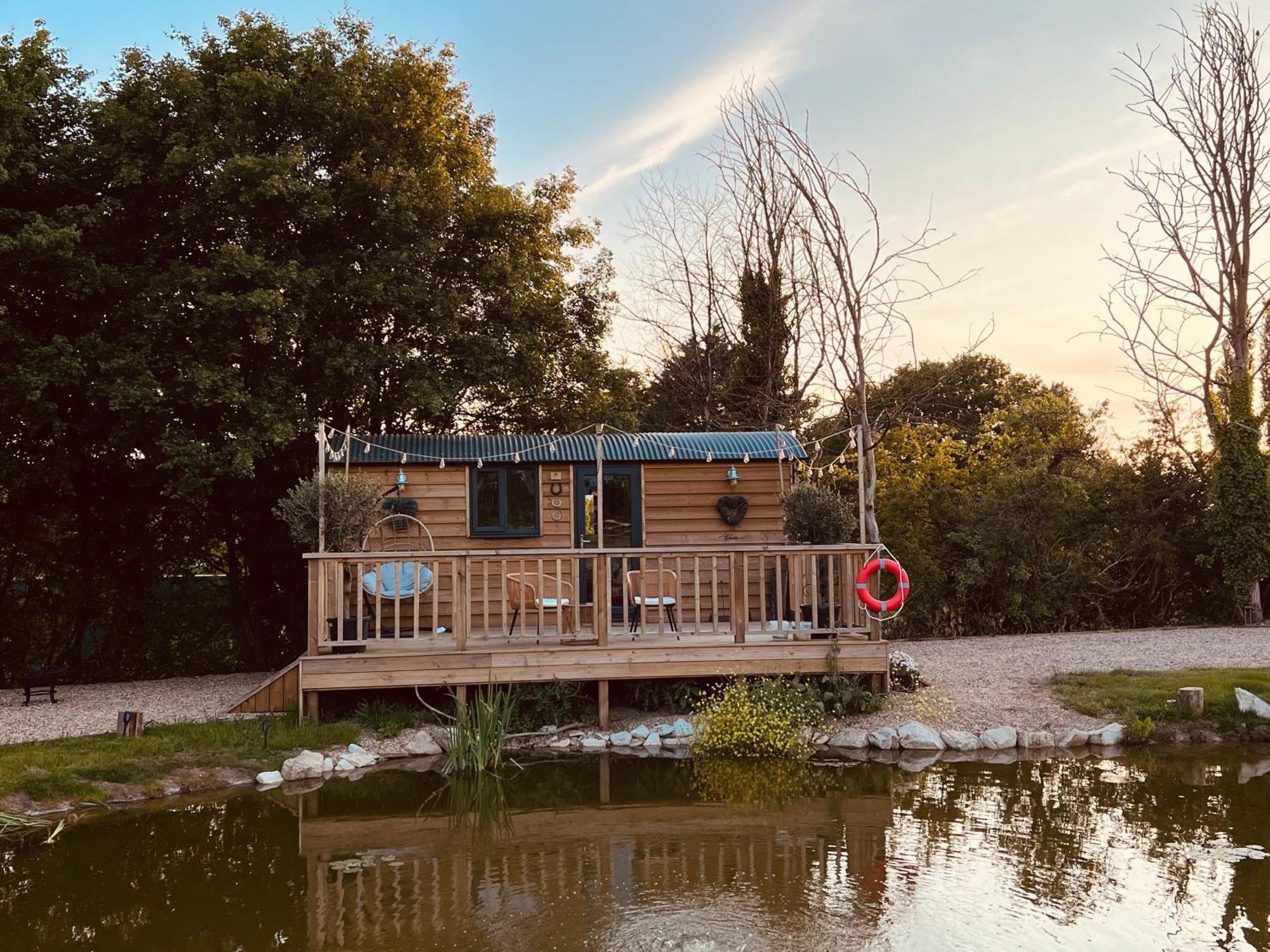 Rusty Duck Retreat Shepherds Hut Shedfield Dış mekan fotoğraf